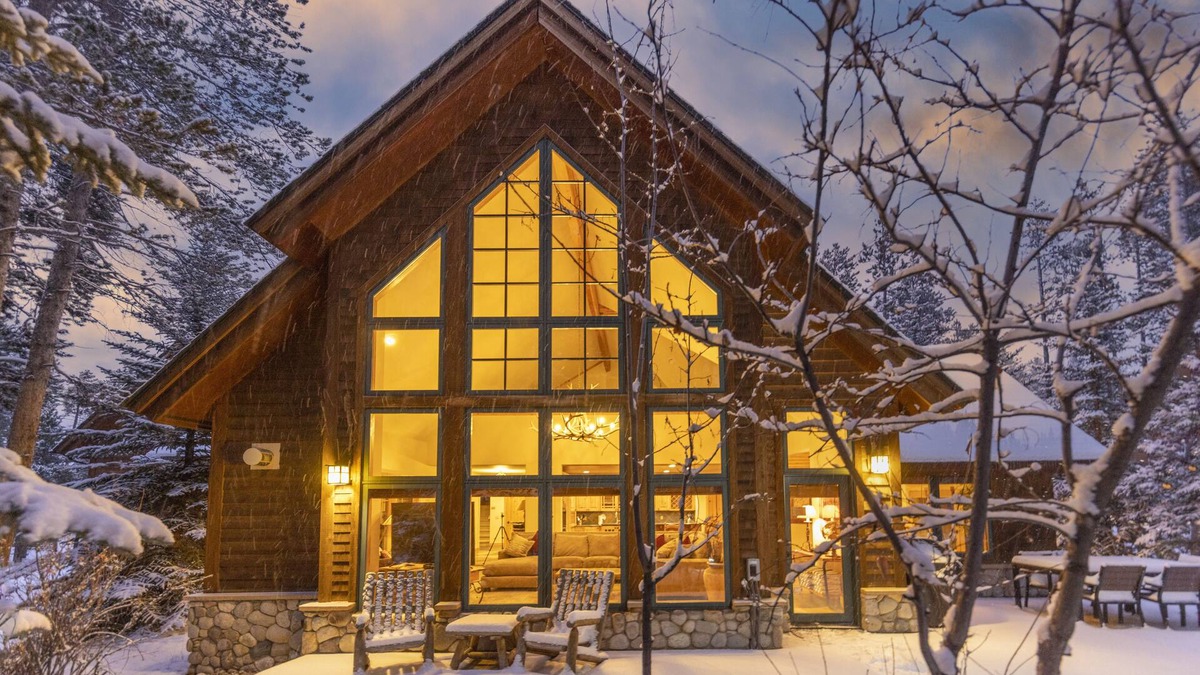 The Highlands House | Warm, Spacious, and Elegant Breckenridge Home near golf course, hot tub, arcade machine, foosball