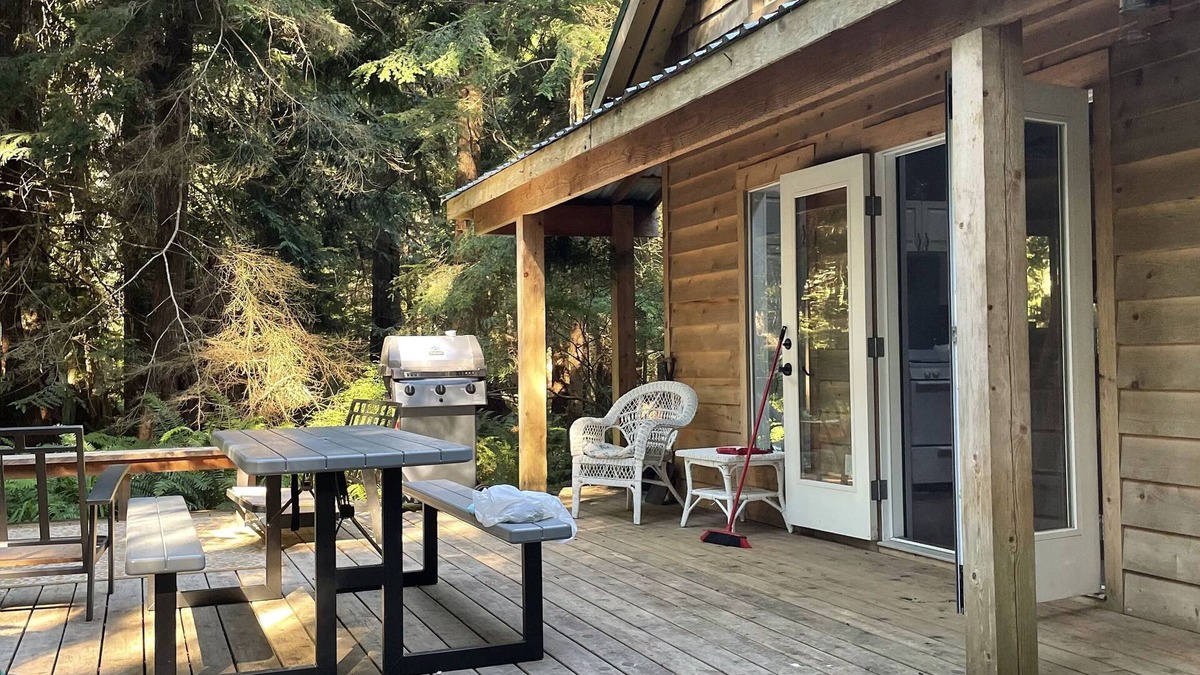 Savary Island Cabin | Warm sunny Savary island with white sandy beach