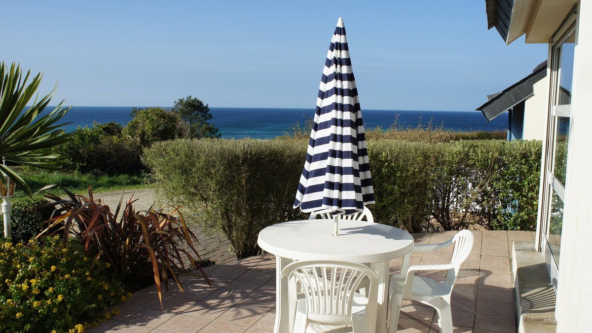 Plouhinec House | Warmth and comfortable house with a 180° view of the sea in Plouhinec.