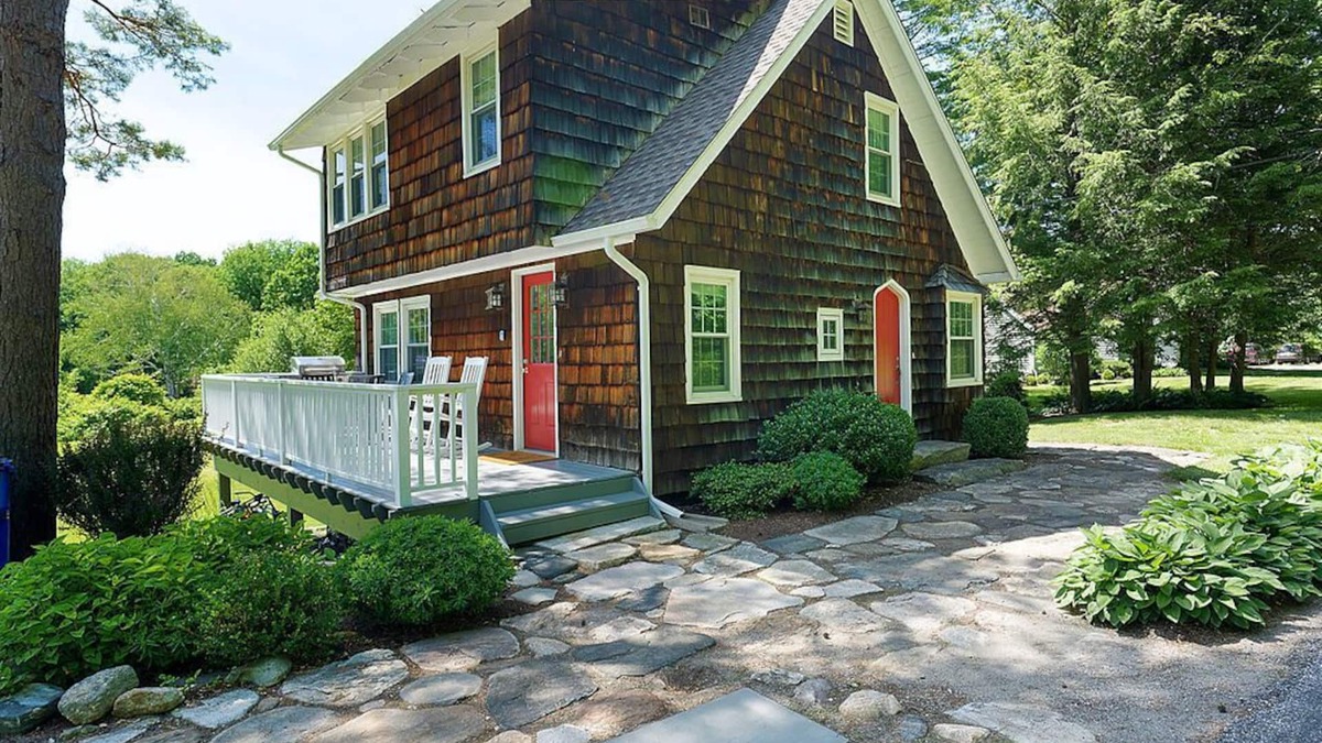 Cornwall Bridge Cottage | WARREN PoshPadsCT "MELIUS 1BR+Sofa Bed COTTAGE" Ski Mohawk-5Mi!,2Hrs NYC,Tennis