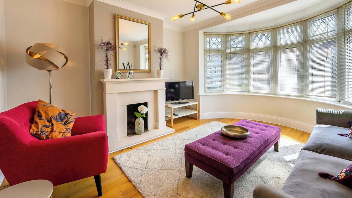 Hanham House | Warrington by StayStaycations