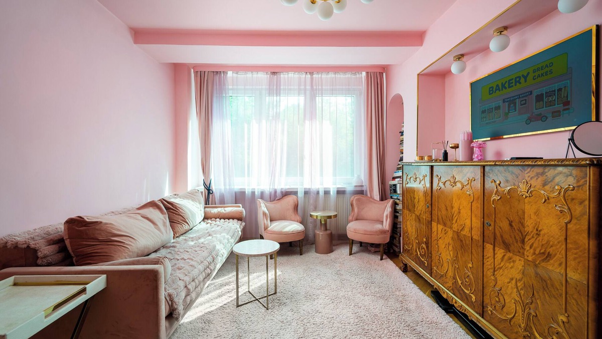 Muranow Apartment | Warsaw Downtown Colourful Apartment