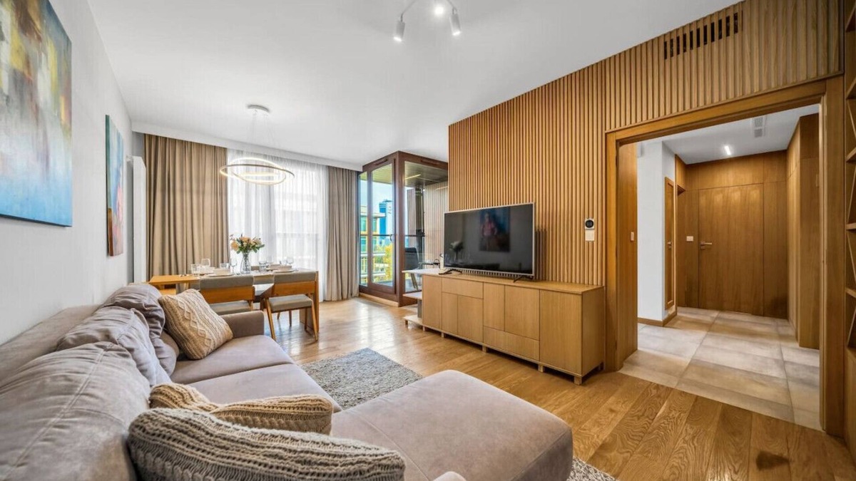 Centrum Apartment | Warsaw Kolejowa Apt - Parking, Balcony, Workspace - by Rentujemy