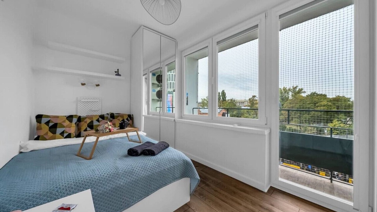 Mokotow Apartment | Warsaw Mokotów Apt - Balcony, A/C, Tram&Bus nearby - by Rentujemy