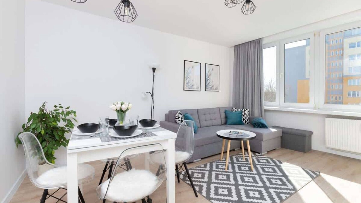 Dziaki Lesne Apartment | Warszawska 15 | Bright Apartment | For 4 Persons
