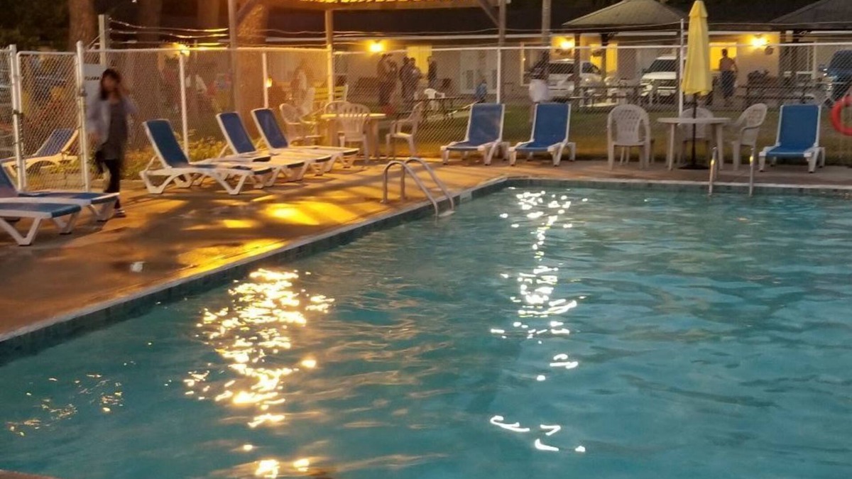 Wasaga Beach Hotel | Wasaga Beach Inn And Cottages
