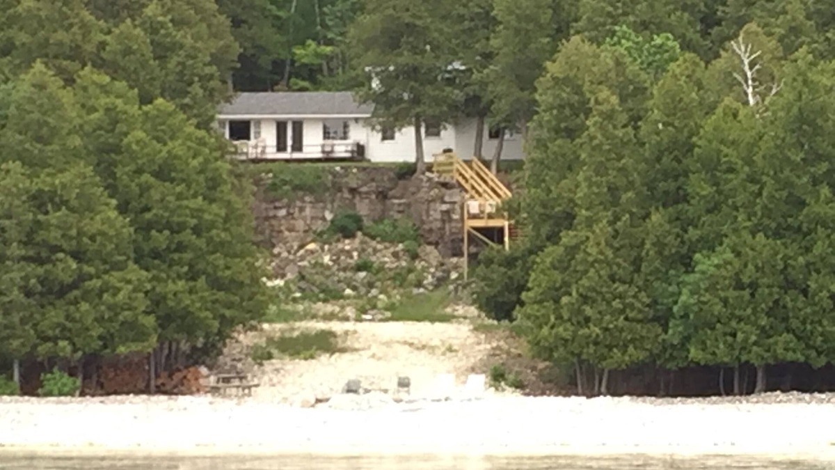 Washington Island House | Washington Island - West side shore front home!