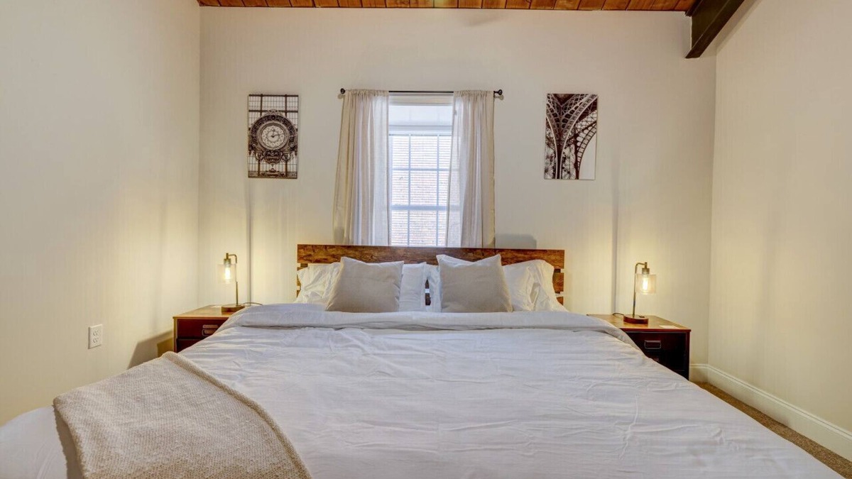 East Stroudsburg Apartment | Washington302 · Luxury Industrial Style King SuiteA- Shawnee Mtn!