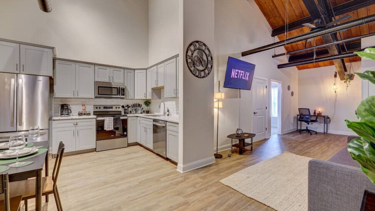 East Stroudsburg Apartment | Washington304 · Luxury Industrial Style King SuiteC- Shawnee Mtn!