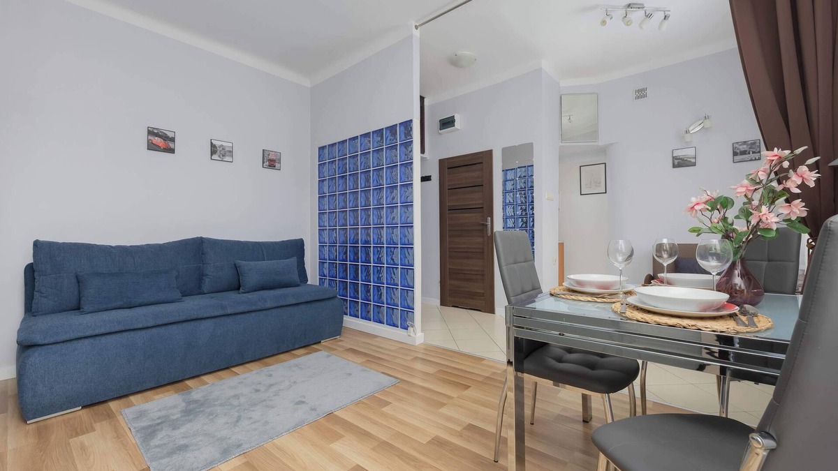 Saska Kepa Apartment | Waszyngtona 38/40 | Warszawa | Bright Studio with Balcony | AC | Close to PGE