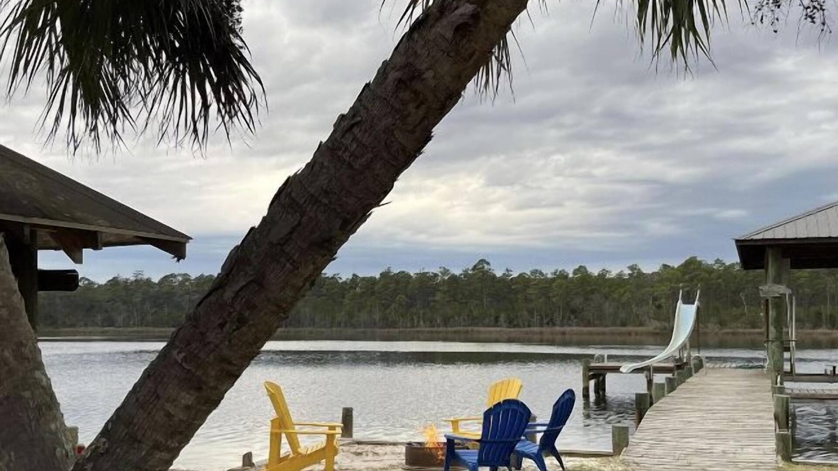 Ono Island Cottage | Watch Dolphins on your own Private Beach! Renovated! Boat Launch Extremely Close