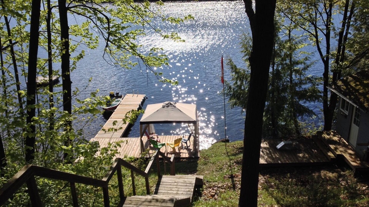 Frontenac Cottage | Water access Island Cottage in sheltered cove