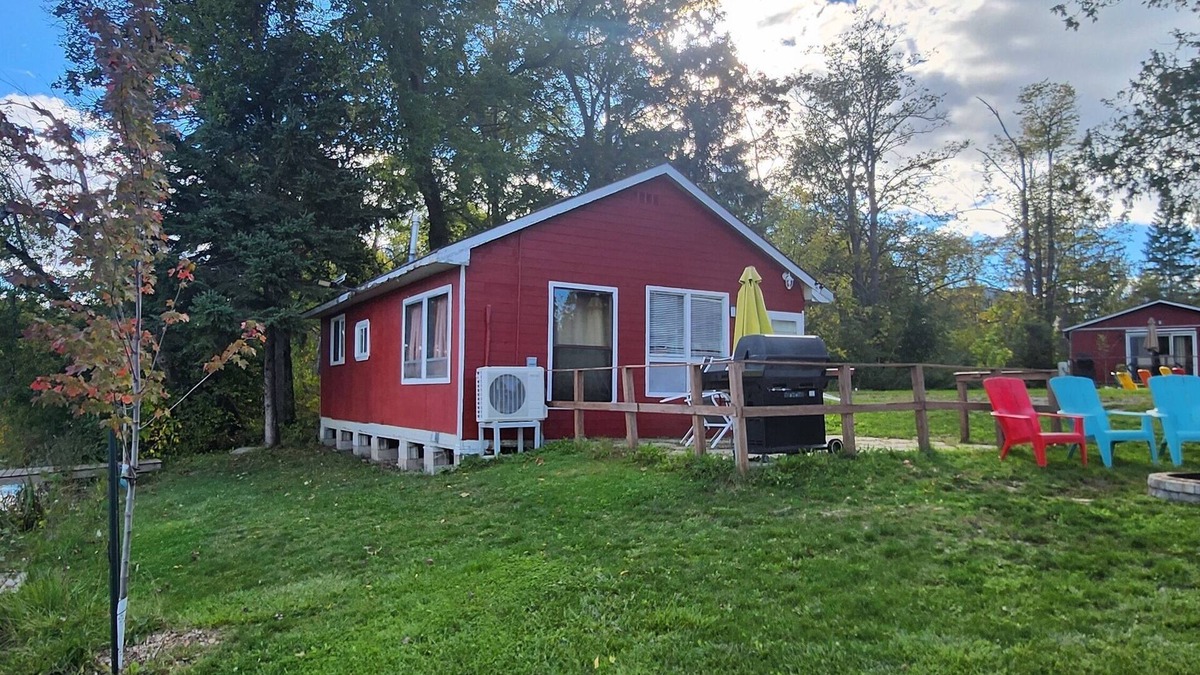 Hastings Cottage | Water Front 3 Bedroom Cottage 10