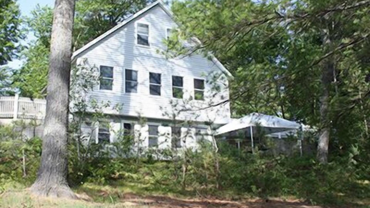 Oxford Cottage | Water Front Cape Style Cottage