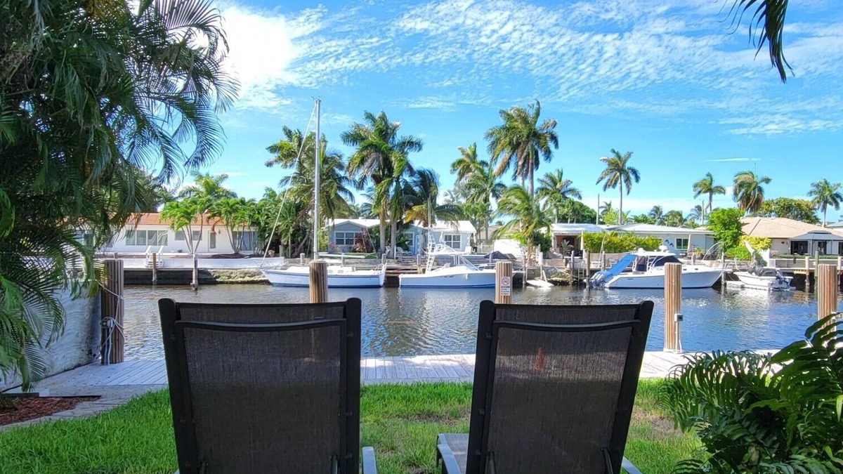 Harbor Village Condo | Water front condo with pool. Beautiful view. Walk to the beach.