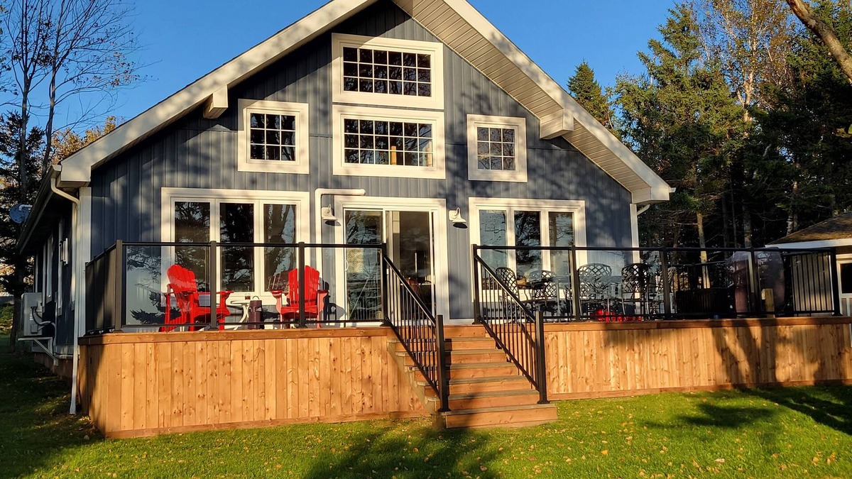 Bayview Cottage | Water Front Cottage in Stanley Bridge- Just Minutes To Cavendish Beach