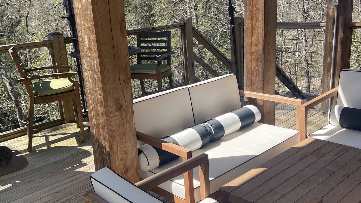 Stanton House | Water front home on Walnut Creek off Lake Mitchell with fishing & free WI-FI!