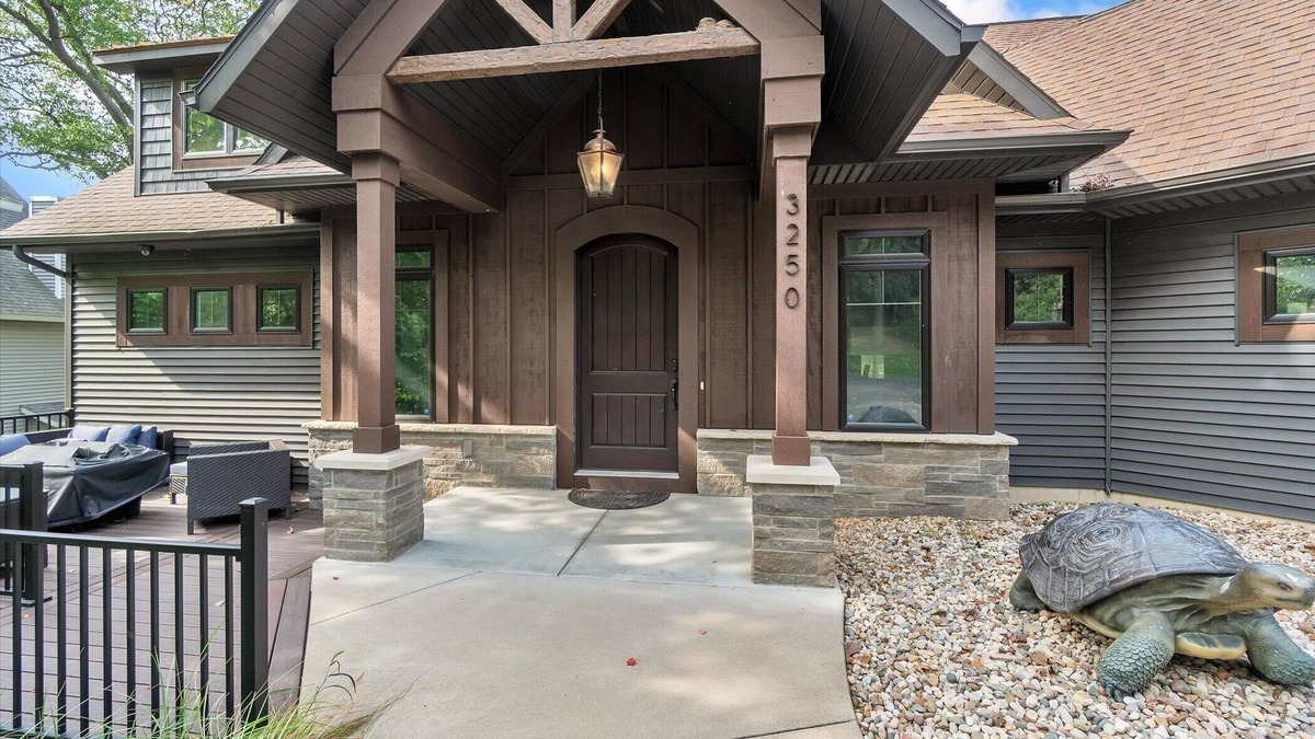 Saugatuck Cabin | Water Front, private beach property with 2 master bedrooms! Amazing views