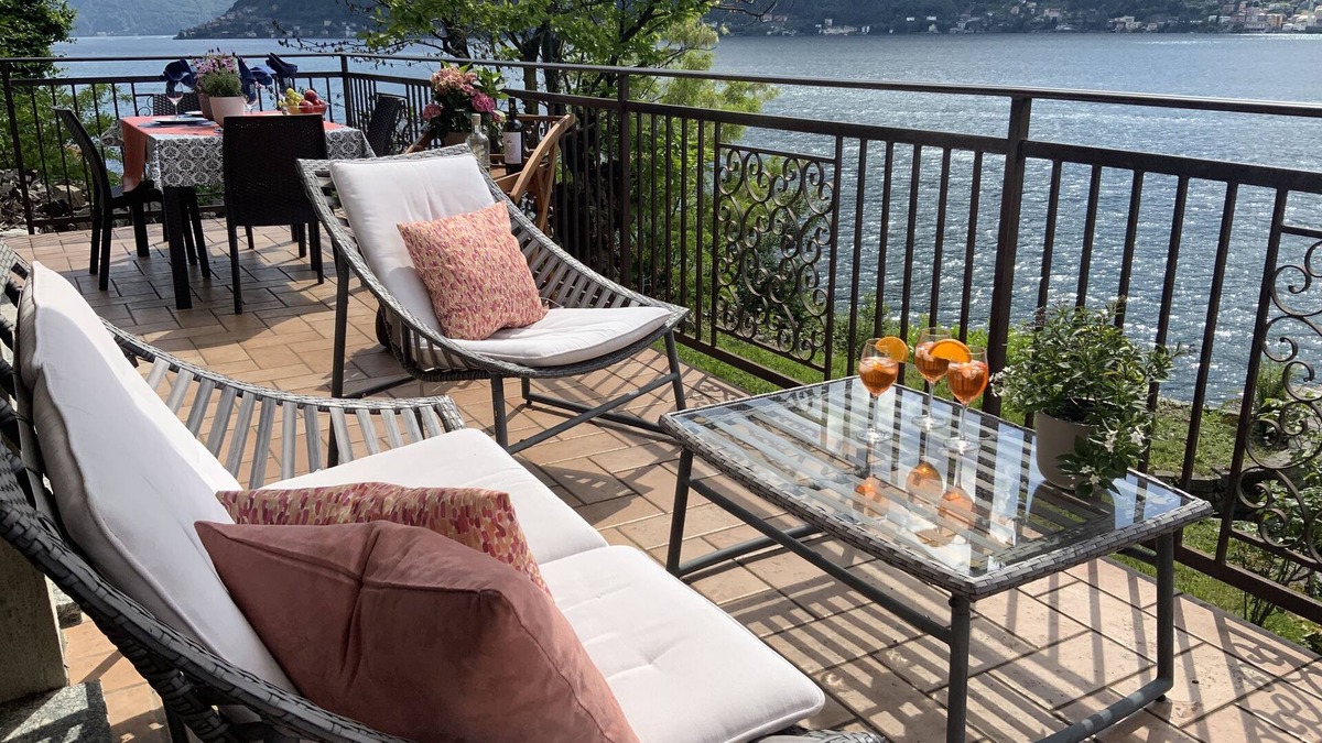Nesso Apartment | Water Front Property with Lake Access & Boat Dock