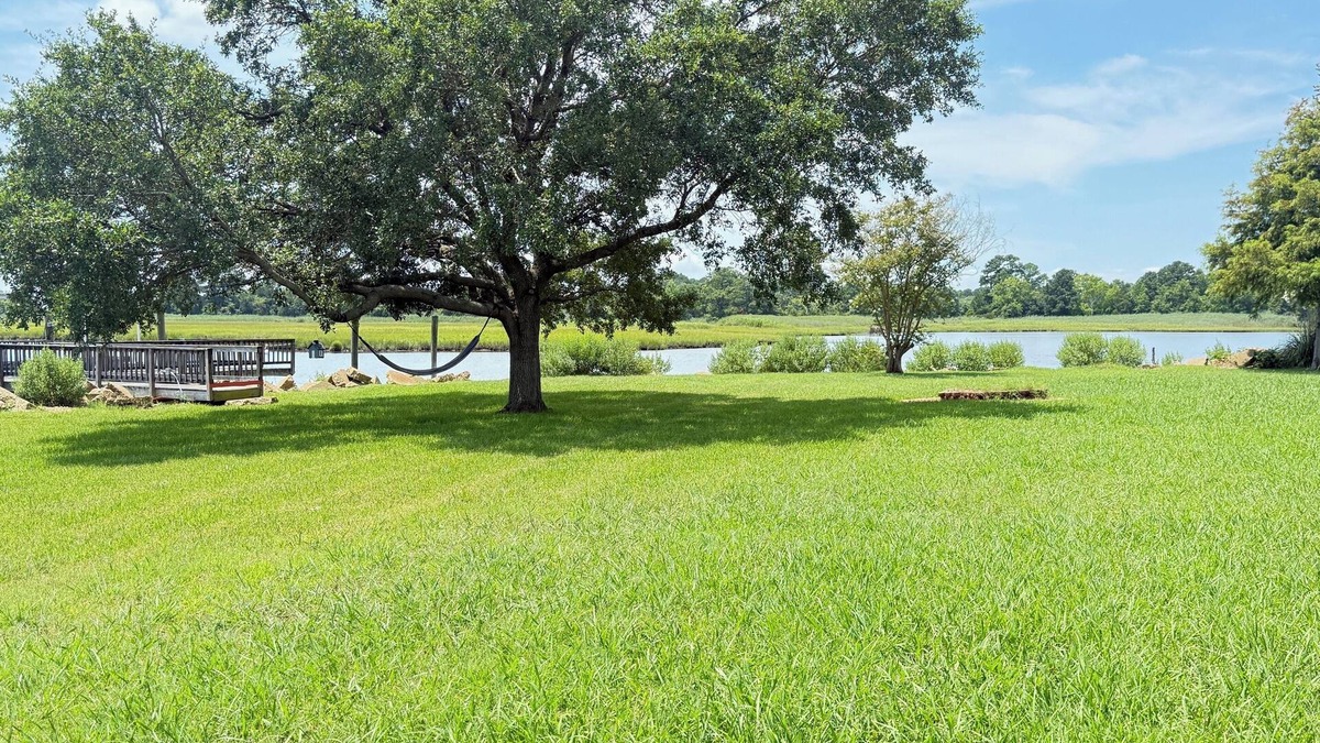Hampton House | Water front, river views, fishing from backyard, Large yard to enjoy.