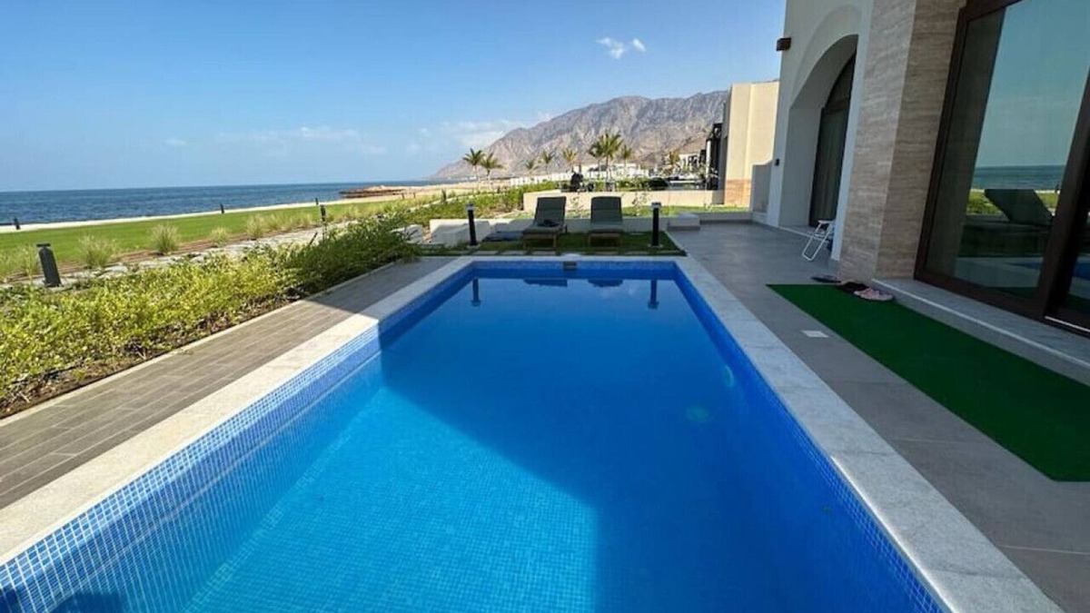 Muscat House | Water Front Villa BF-108