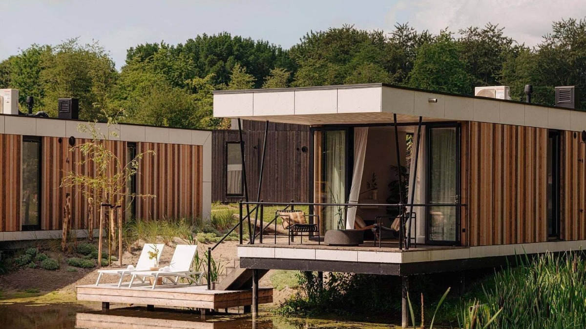 Zeewolde House | Water Lodge in Netherlands with Paddleboarding