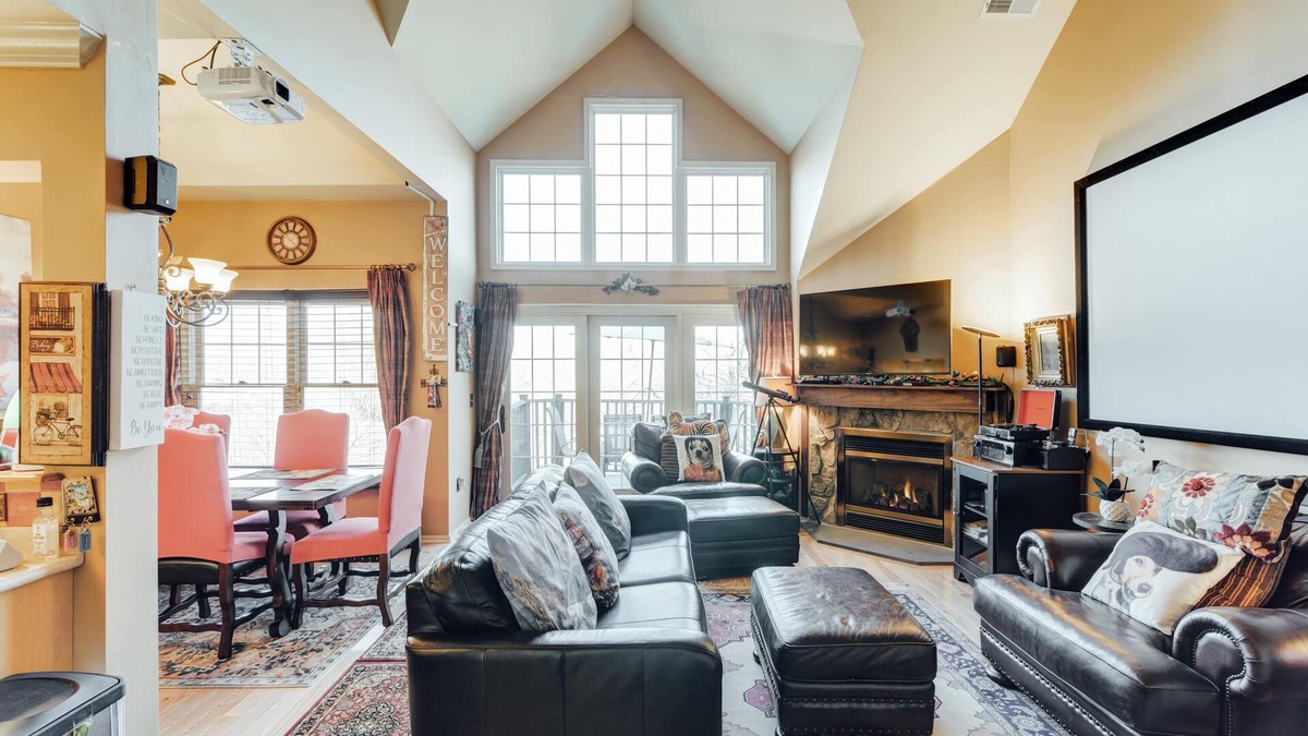 Vernon Condo | Water Park (Next Door) Pool Hot Tubs Mtn Creek Wineries #09-23M
