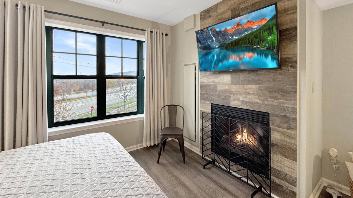 Vernon Condo | Water Park (Next Door) Pool Hot Tubs Sauna Gym Distant Mountain Views #225