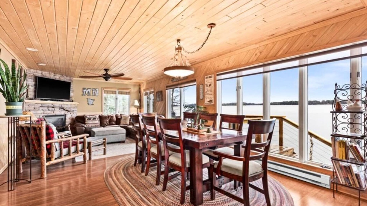 Tower Cabin | Water's Edge on Lake Vermilion