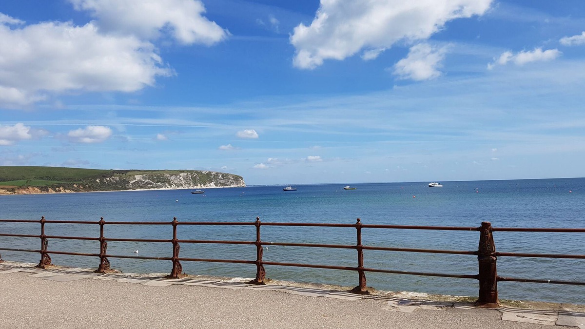 Swanage Apartment | Water's Edge - Sea Front Self Catering Apartment in the Heart of Swanage