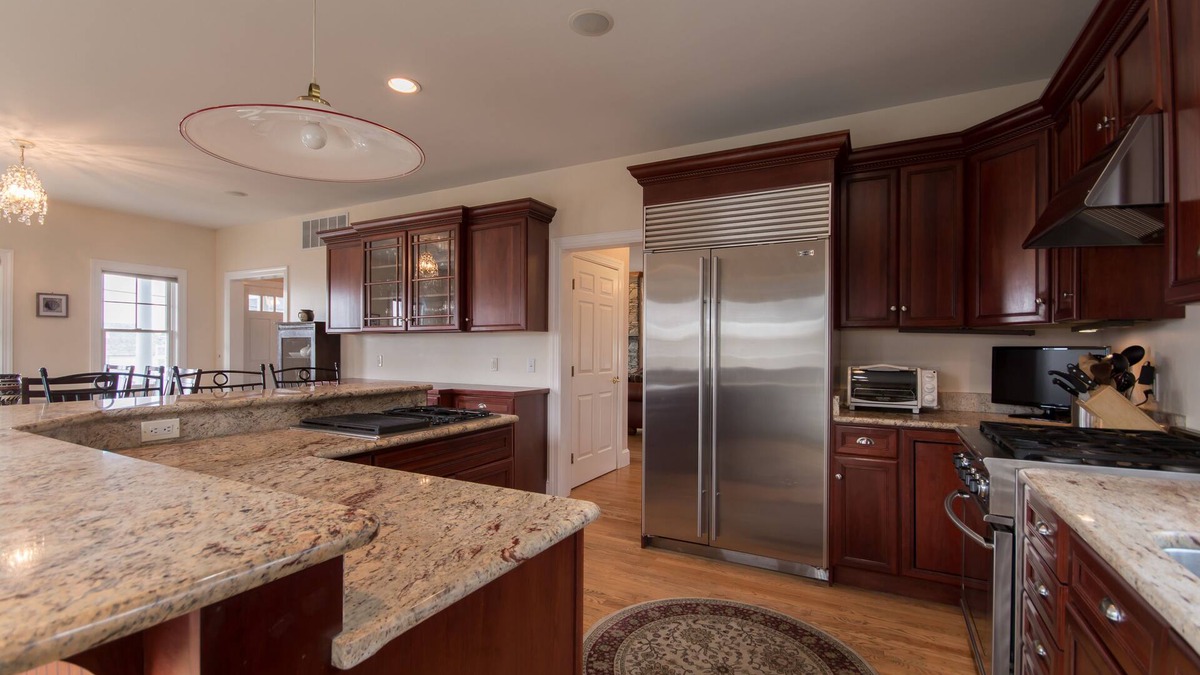 Easton's Point House | Water Views, Walk to Beach! 4 Bdrm Home + 1 Bdrm Cottage!
