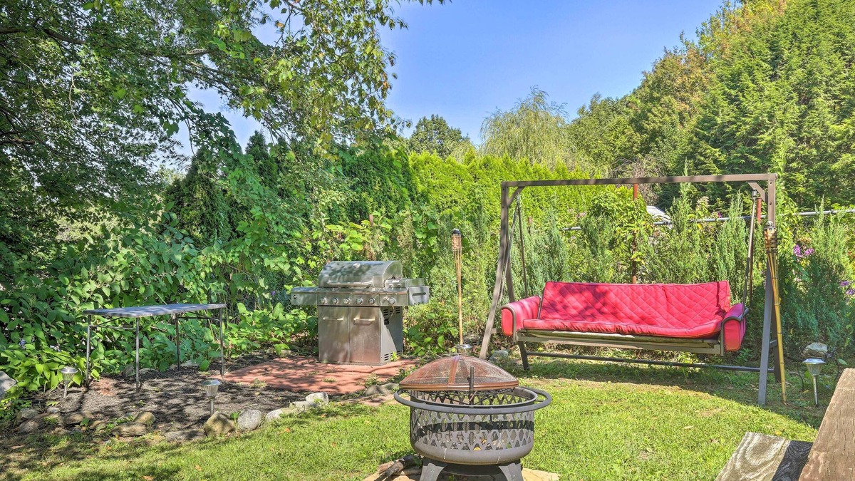Waterbury House | Waterbury Home: Playground & Porch Swing