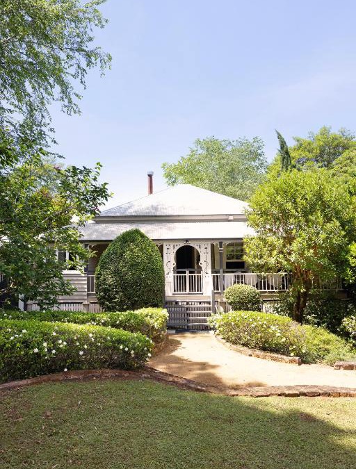 North Maleny House | Waterfall Lodge Maleny Timeless Grandeur & Luxury
