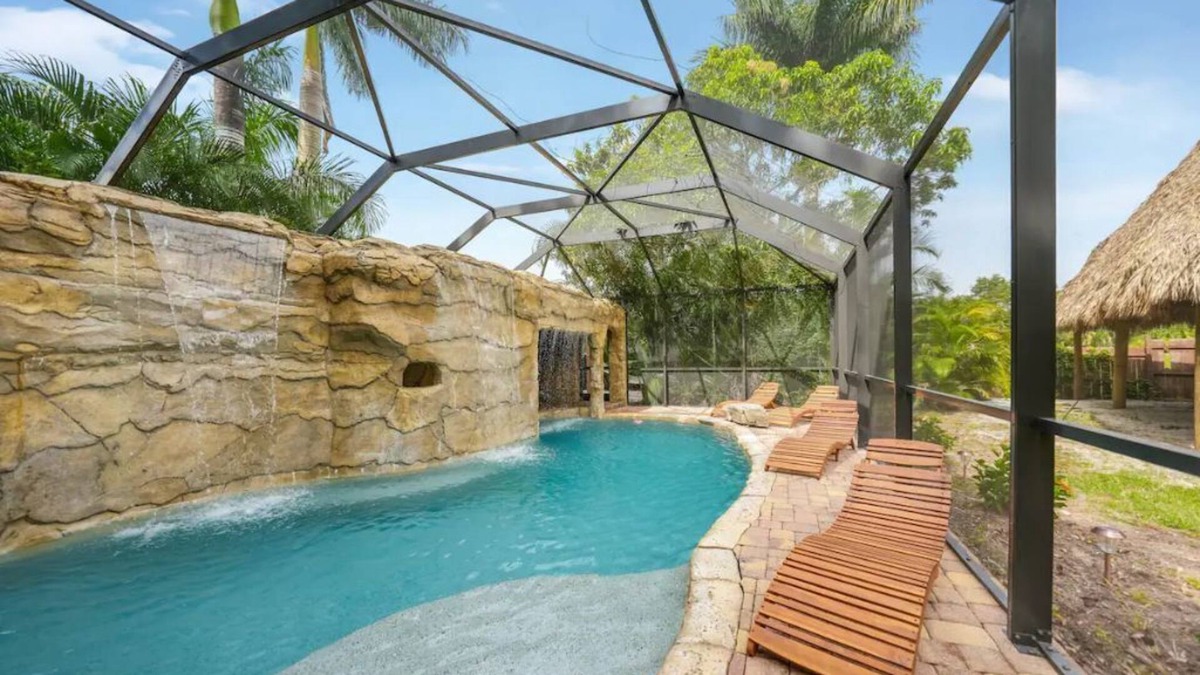 Solana Resort | Waterfall Pool! Tiki Hut! Amazing Retreat Property