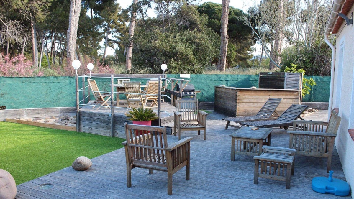 Saint-Mandrier-sur-Mer Villa | WATERFRONT VILLA IN THE PRESQU ISLAND OF SAINT MANDRIER SUR MER