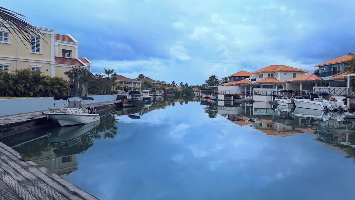 Tera Kora Apartment | Waterfront 2-BR Oasis with dock – Near Beaches, Stunning Views & Relaxing Vibes!