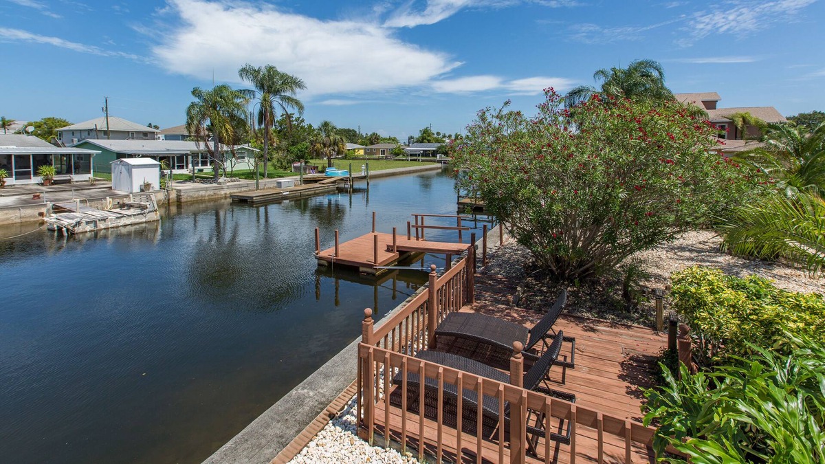 Sea Ranch On The Gulf House | Waterfront 3 BR- Extended Scalloping season- BRING YOUR BOAT!