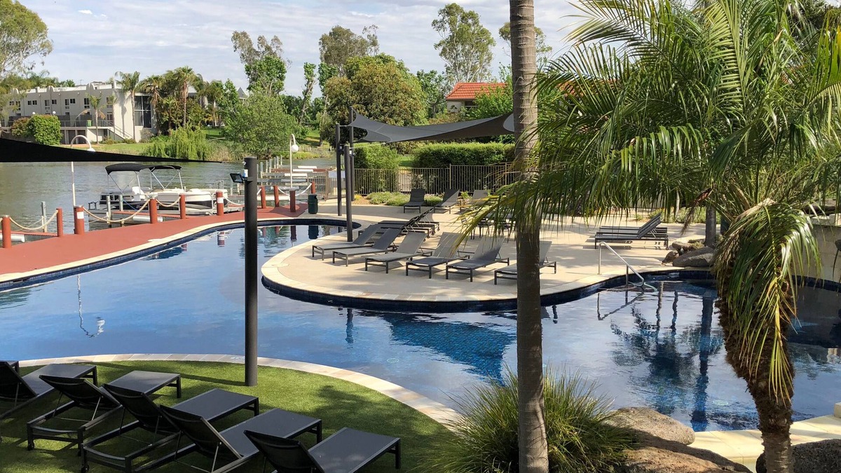 Mulwala Apartment | Waterfront 37 Luxury on Lake Mulwala
