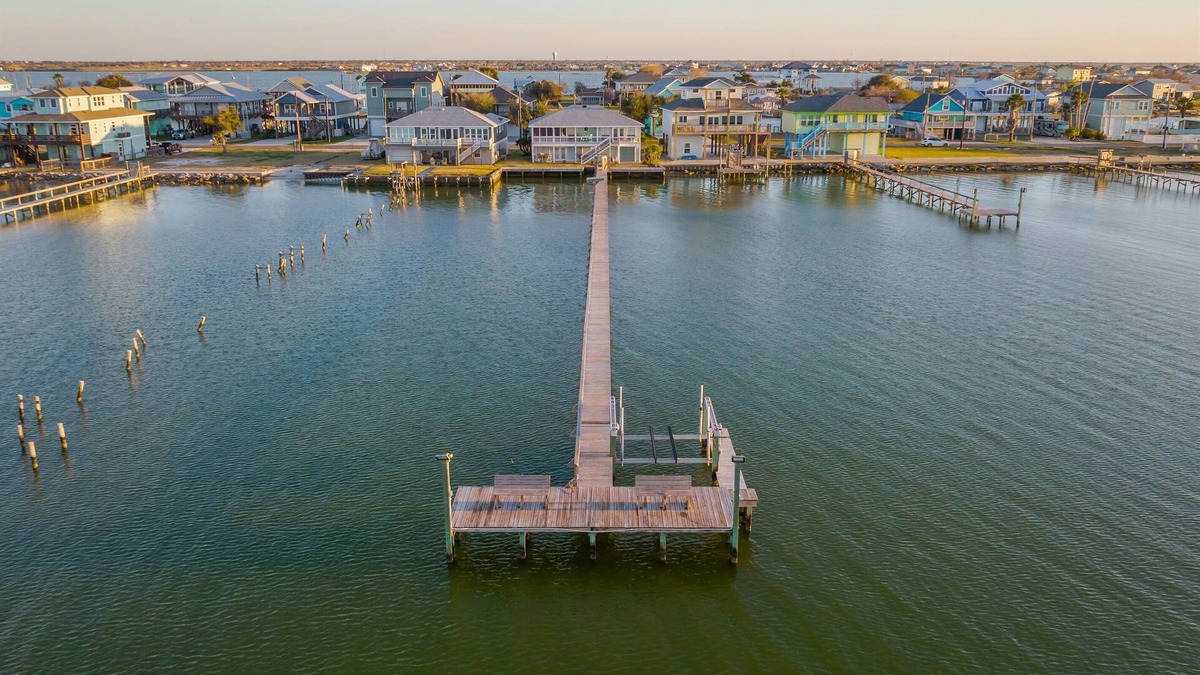 Rockport House | Waterfront 3BR/3BA on Copano Bay w/Private Fishing Pier
