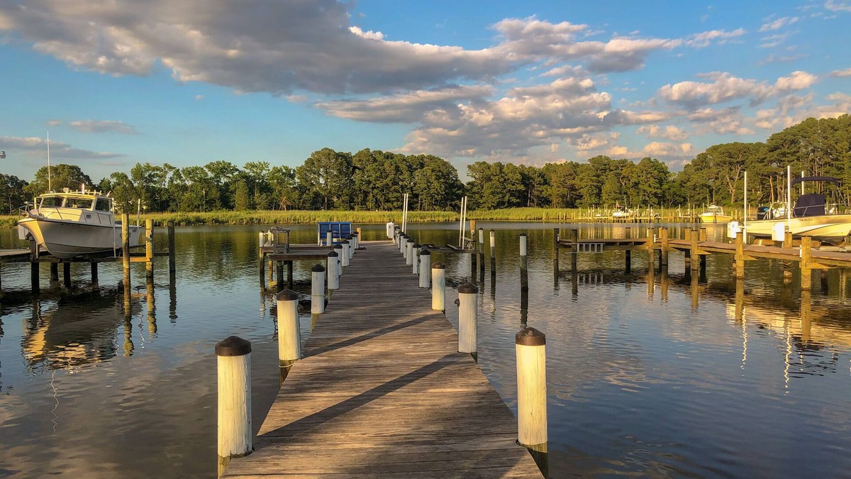 Grasonville House | Waterfront 4 BR home with private pier and boat dock