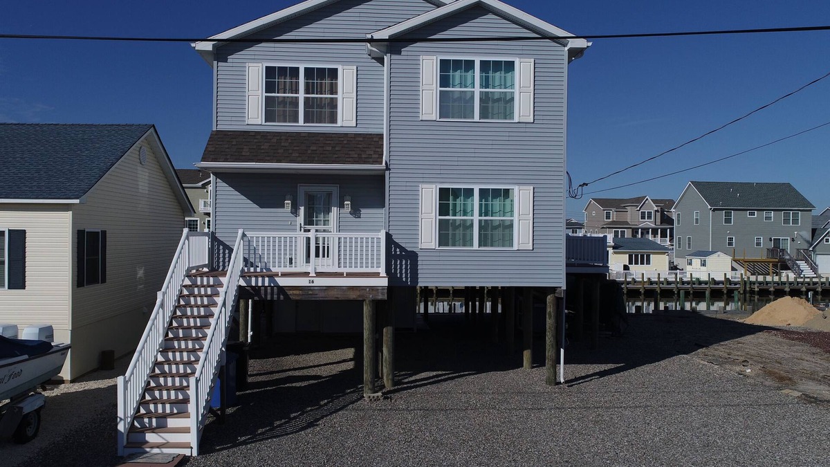 Beach Haven West House | Waterfront 5 BR 2 1/2 Bath 2100 SF Home Near LBI Beaches-Floating Dock