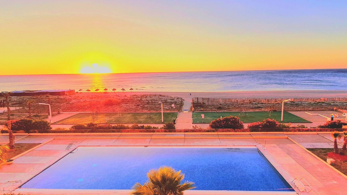Le Barcares Apartment | Waterfront 7P Terrace Swimming Pool Private Parking