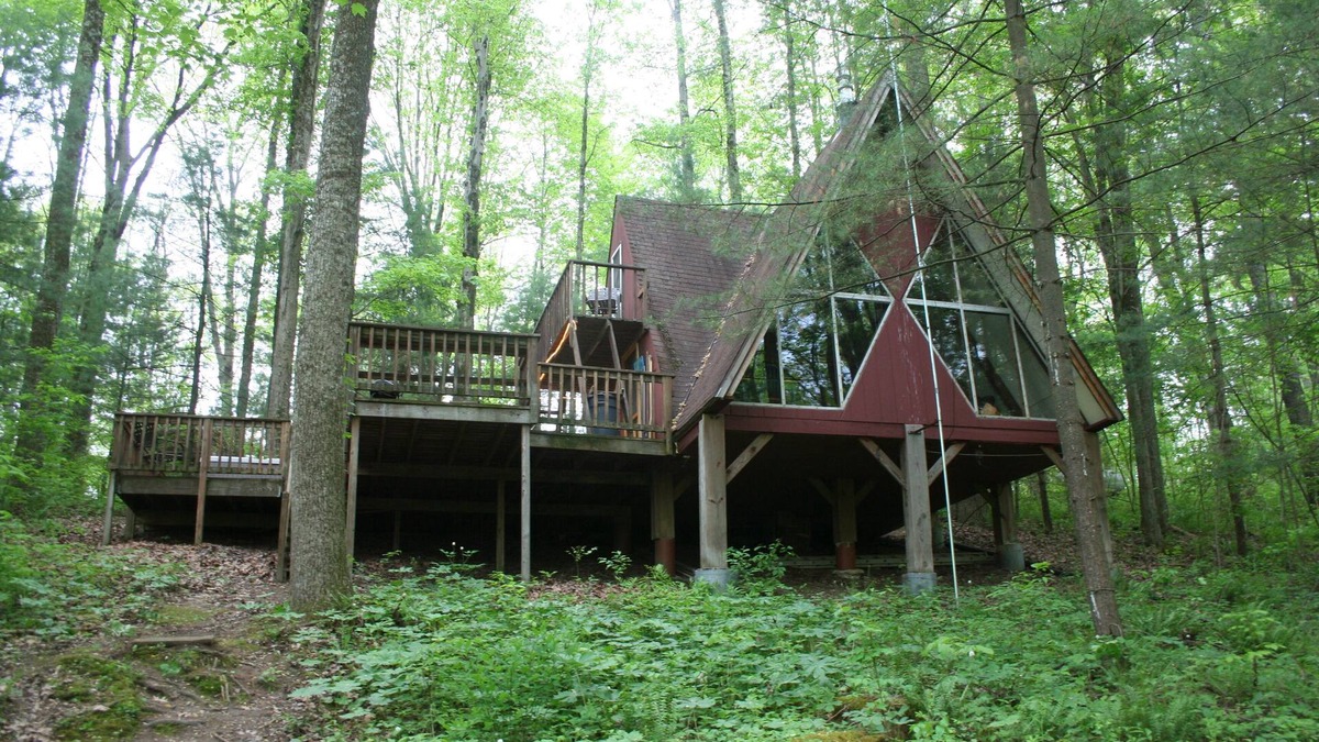 Rockbridge Cottage | Waterfront A Frame w/Private Dock, 2 Kayaks, 1 Canoe + Hot Tub!