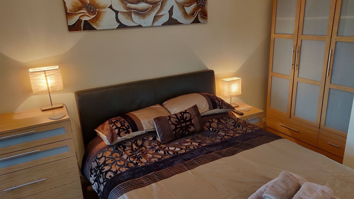 St Neots Apartment | Waterfront apartment in the Heart of St Neots