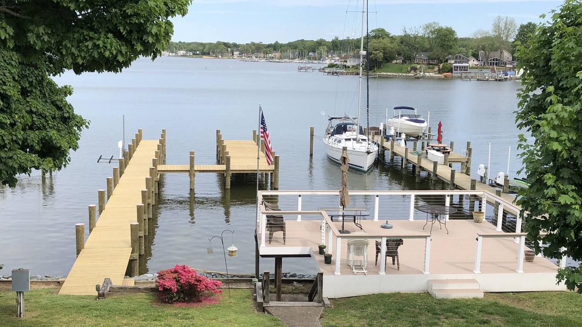 Pasadena Apartment | Waterfront Apartment with Fantastic Views