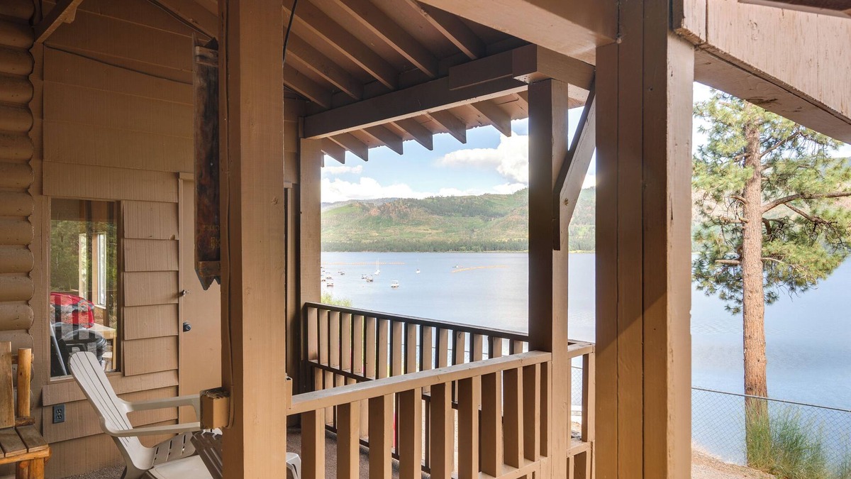 Bayfield Apartment | Waterfront Bayfield Apartment w/Kayaks & Fire Pit