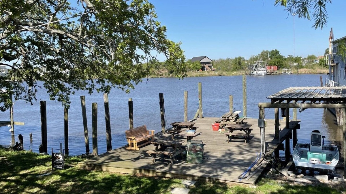 Lafitte House | Waterfront Bayou living only 30 minutes from New Orleans, Dock Fishing