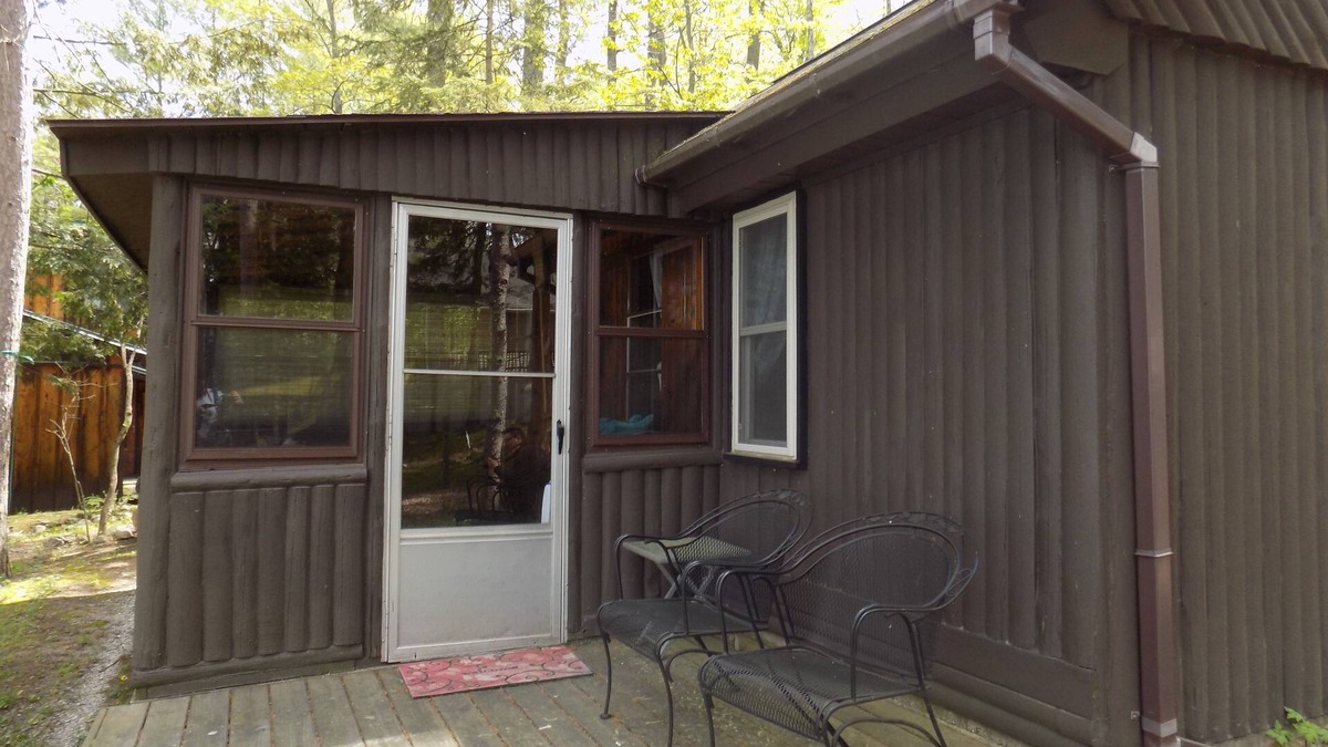 Mayfield Cabin | Waterfront Bellaire Style Cabins 20 Min from Downtown Traverse City - Cabin #2