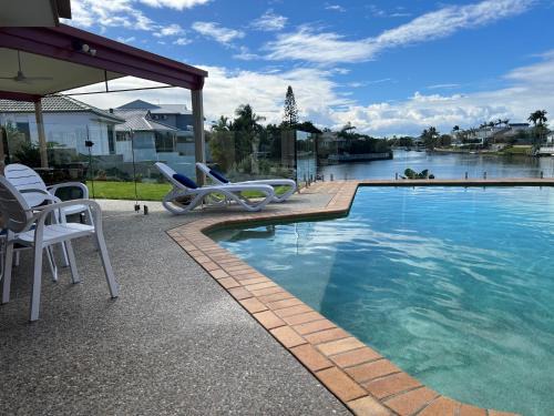 Mermaid Waters Bed & Breakfast | Waterfront BNB