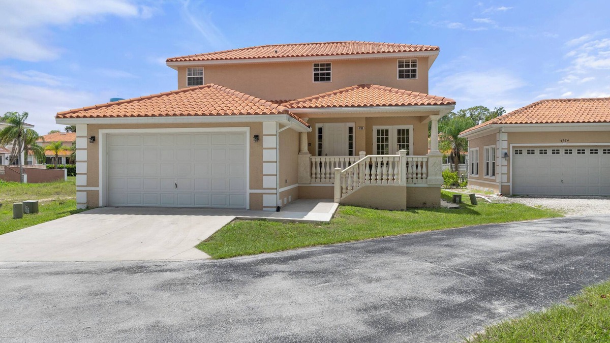 Homosassa Villa | Waterfront! Boat dock available for rent, pet friendly, families welcome!